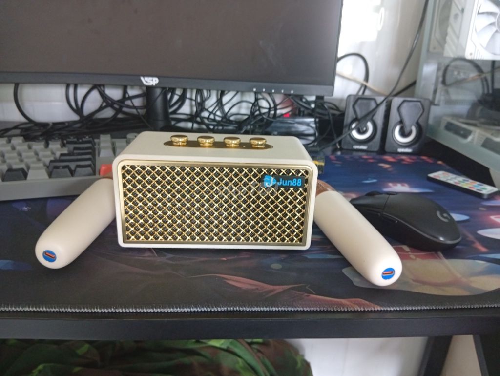 Loa Bluetooth Jun88 Trắng, Vàng Kim loại, Nhựa. Mua bán Tivi, Âm thanh tại Thành phố Bà Rịa Bà Rịa - Vũng Tàu được đăng bởi Đoàn Văn Phúc hình 1