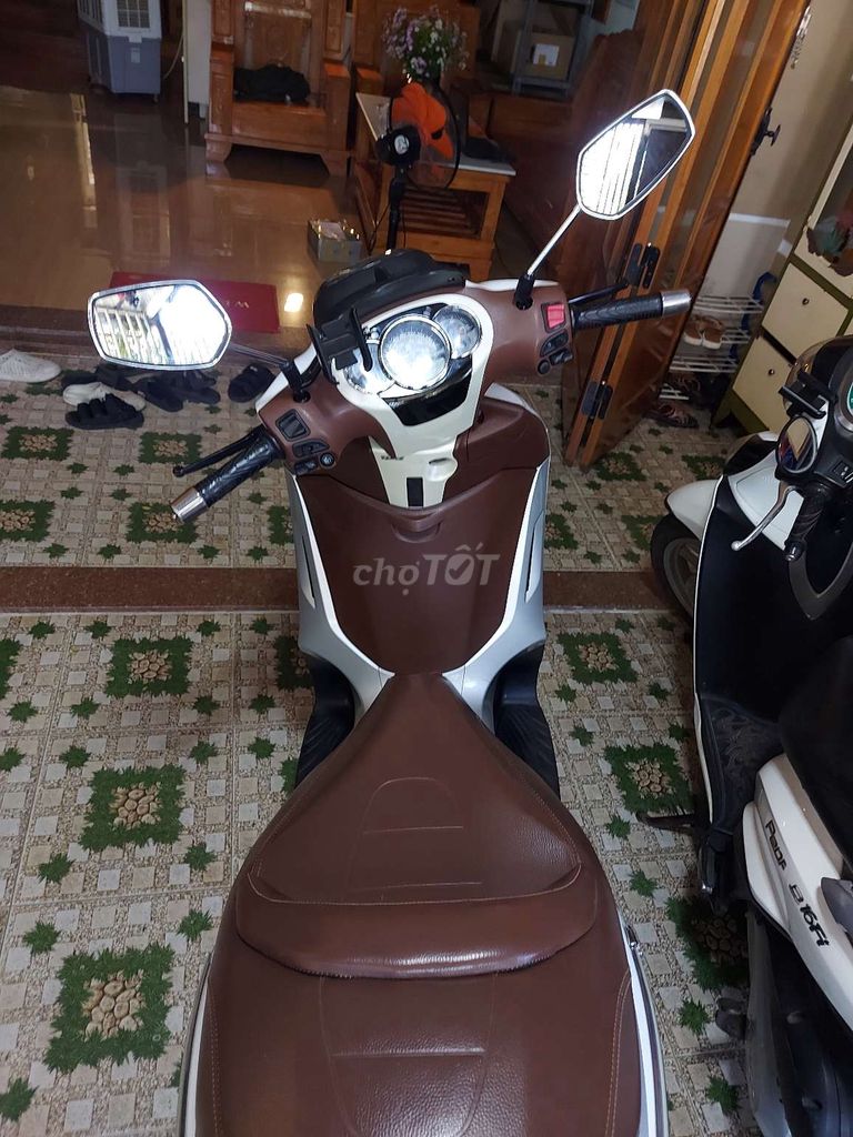 Cần tiền bán gấp em beverly 125cc nhập khẩu itali