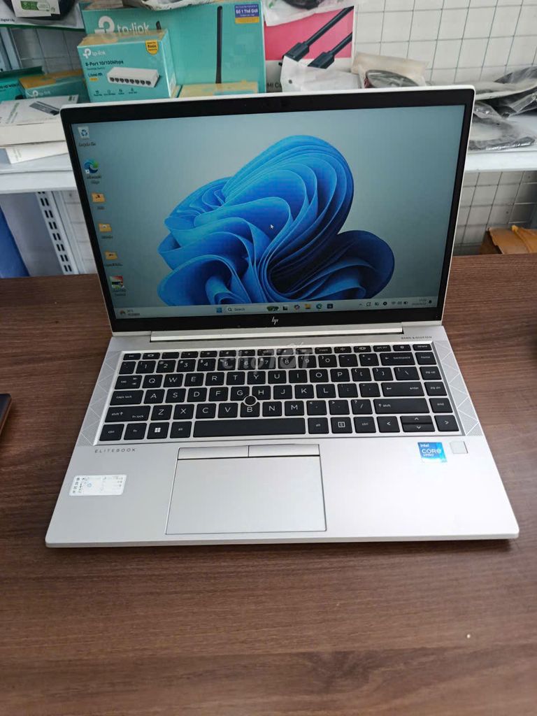 HP EliteBook 840 G8 i5 Gen 11 8GB/256GB Likenew. Mua bán Laptop tại Thành phố Buôn Ma Thuột Đắk Lắk được đăng bởi Thiên Phú hình 1