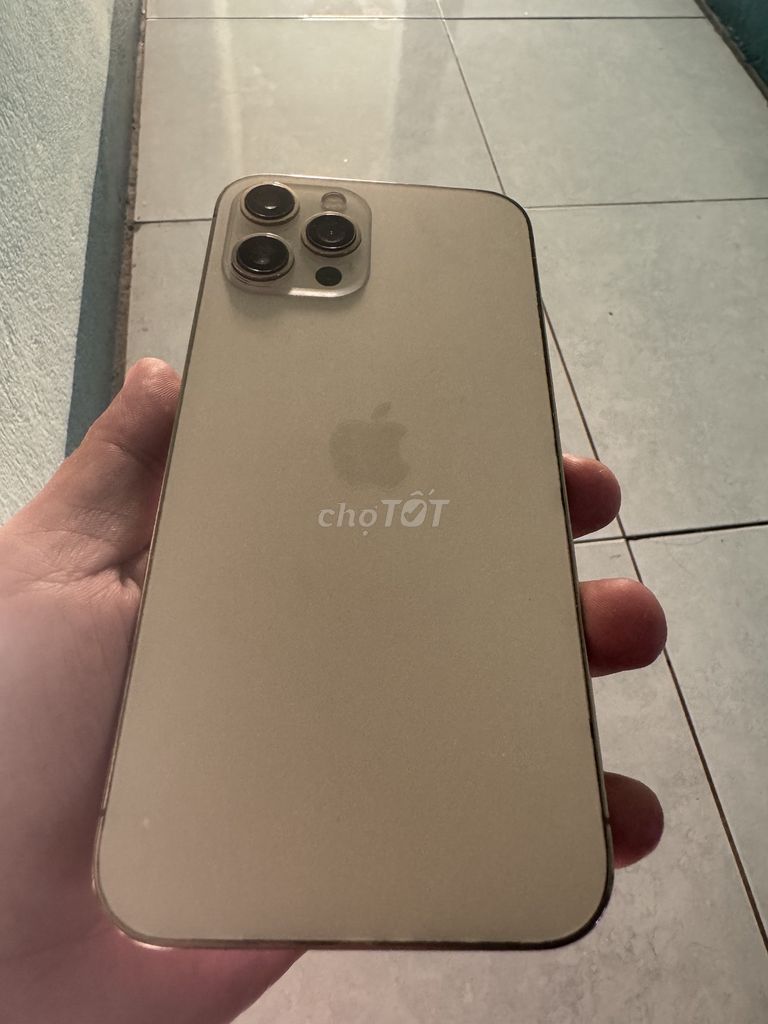 Apple iPhone 12 Pro Max 128GB Vàng. Mua bán Điện thoại tại Quận Hải Châu Đà Nẵng được đăng bởi le quang binh hình 1