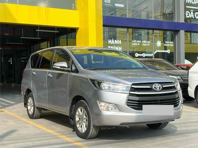 Cần bán| Toyota Innova 2017 số sàn, xe đẹp cứng