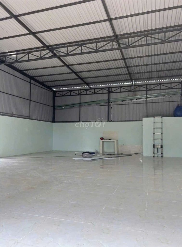 CHO THUÊ KHO,XƯỞNG 400M² Y HÌNH, GIÁ 32TR/T Đ LÊ TRỌNG TẤN