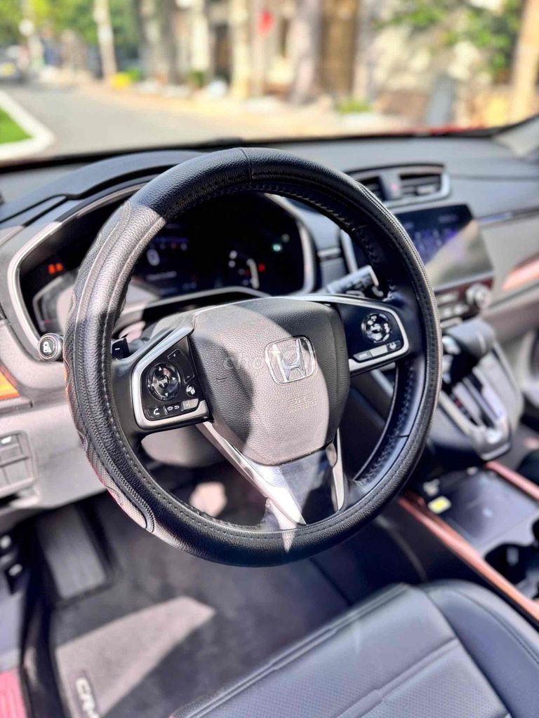 Honda CR V 2020 phien ban Sensing, rất đẹp!. Mua bán Ô tô tại Quận Gò Vấp Tp Hồ Chí Minh được đăng bởi Ms Thư  hình 4