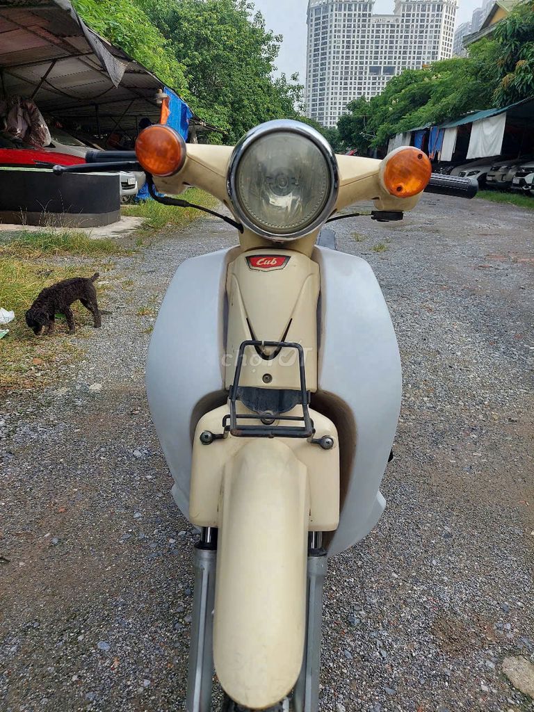Bán xe Cub 50cc mầu vàng chính chủ. Mua bán Xe máy tại Quận Hoàng Mai Hà Nội được đăng bởi Quân hình 7