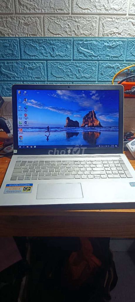 HP Pavilion 15 i3-7100U 15.6 inch 4GB/128GB Bạc. Mua bán Laptop tại Huyện Yên Sơn Tuyên Quang được đăng bởi Hải Việt hình 1