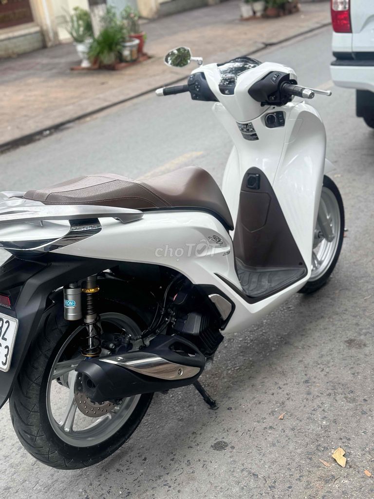 bán hoặc trao đổi