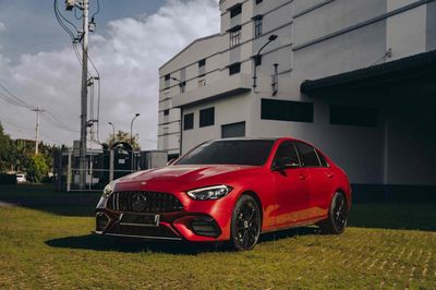 🔺𝐌𝐄𝐑𝐂𝐄𝐃𝐄𝐒-𝐁𝐄𝐍𝐙 C200 AVANTGARDE SẢN XUẤT 2022 LƯỚT