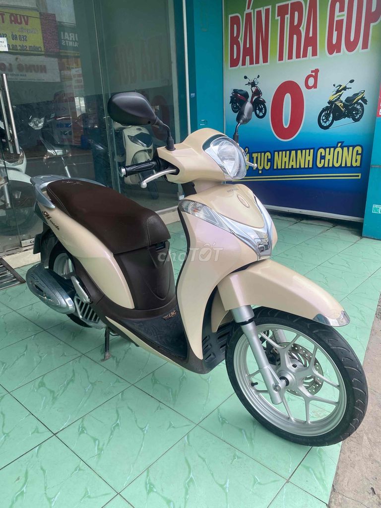 SH Mode 2015 bs61 nguyên rin hổ trợ góp có trao d. Mua bán Xe máy tại Thành phố Dĩ An Bình Dương được đăng bởi XE MÁY MẠNH LOAN GÓP 0đ hình 6