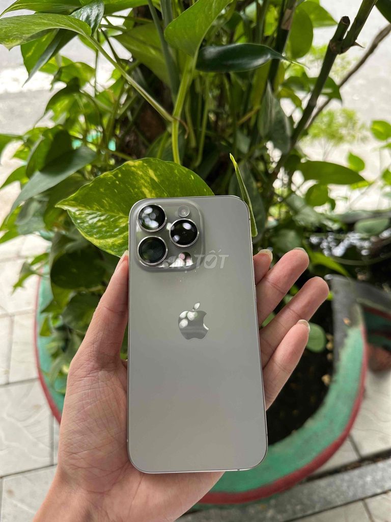 Apple iPhone 15 Pro 128GB Xám Zin full nguyên áp. Mua bán Điện thoại tại Quận Ngũ Hành Sơn Đà Nẵng được đăng bởi Trieu Le hình 1