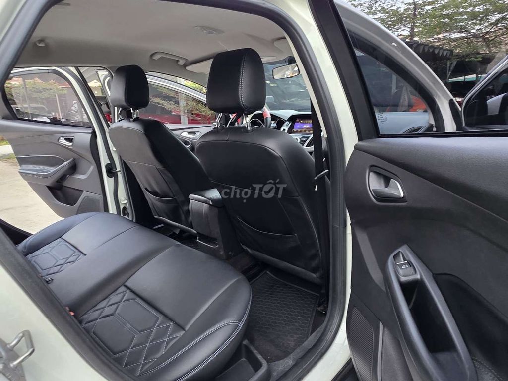 Ford Focus 2018 1.5 Turbo Trắng. Mua bán Ô tô tại Quận 12 Tp Hồ Chí Minh được đăng bởi Sĩ Nguyễn hình 12