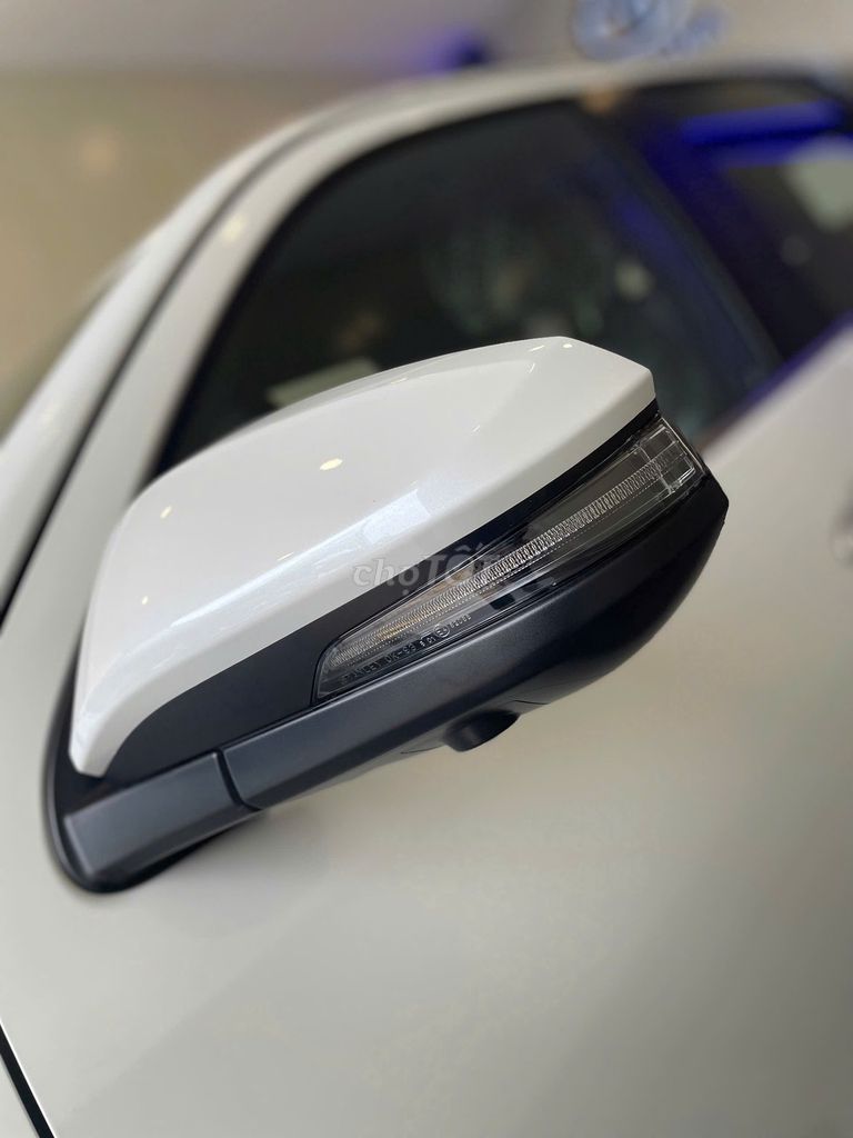 Fortuner Legender 2.4 AT- giảm trực tiếp tiền mặt. Mua bán Ô tô tại Quận 6 Tp Hồ Chí Minh được đăng bởi Tuấn TOYOTA HÙNG VƯƠNG hình 5