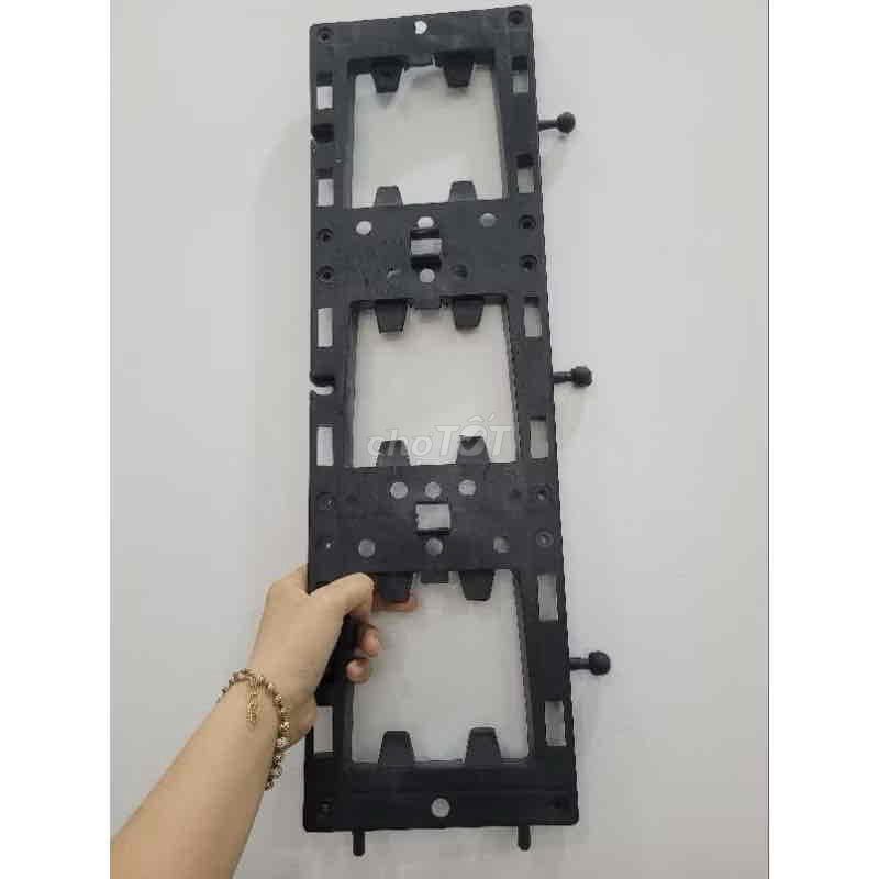 Khung treo chậu cây nhựa Đen. Mua bán Cây cảnh, đồ trang trí tại Quận Sơn Trà Đà Nẵng được đăng bởi Nguyễn Văn Phú An hình 1
