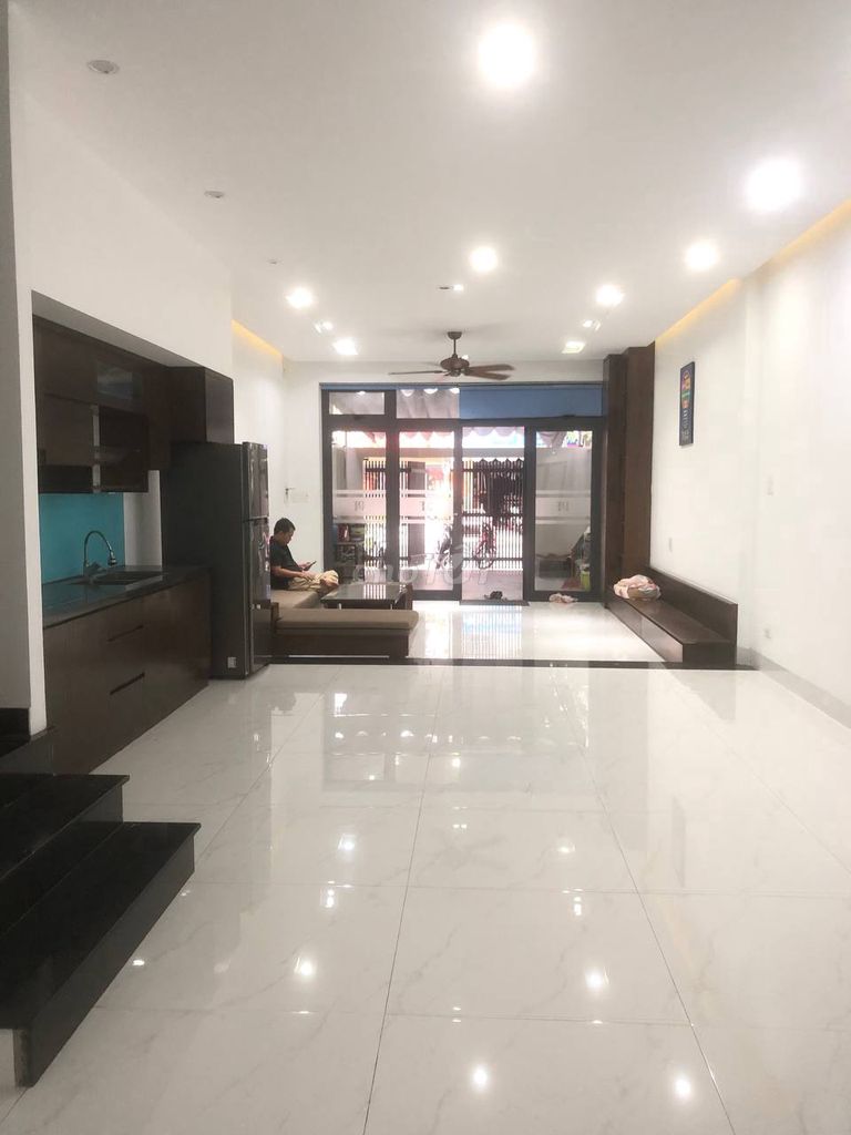 Big 6-bedroom family house near Sơn Thủy beach — photo 1
