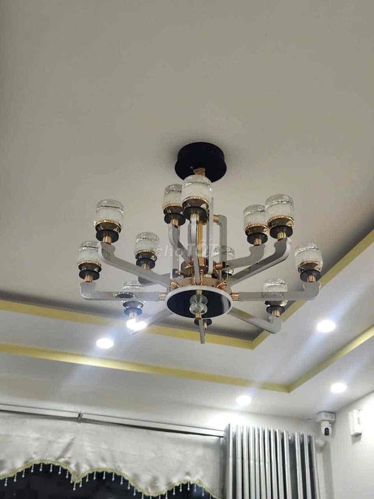 Đèn chùm Kim loại, Thủy tinh Đã sử dụng. Mua bán Đèn tại Quận Ngũ Hành Sơn Đà Nẵng được đăng bởi Hoàng Hảo hình 1