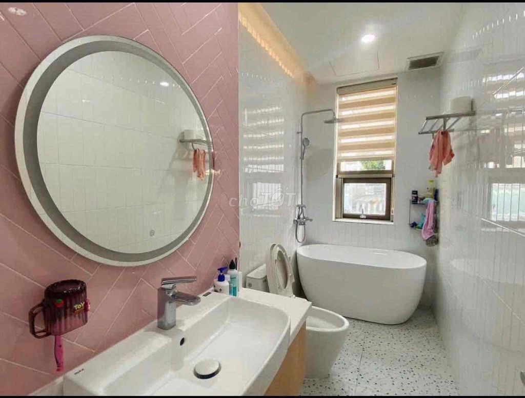 Трёхэтажный дом с кабинетом и террасами на крыше — фото 7