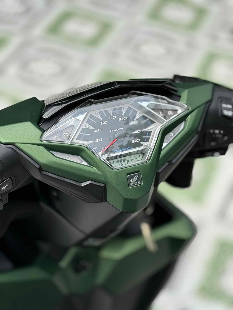 Click125 Thái 2017 kèm biển đấu giá. Mua bán Xe máy tại Huyện Mỏ Cày Bắc Bến Tre được đăng bởi FB Cầm Đồ Hiếu Bùi hình 3