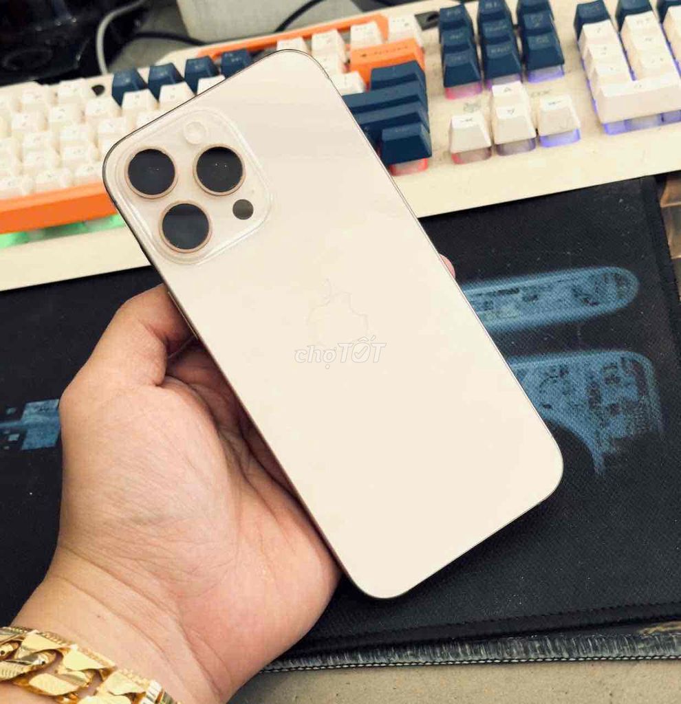 Apple iPhone 16 Pro Max 256GB Sa Mạc. Mua bán Điện thoại tại Thành phố Biên Hòa Đồng Nai được đăng bởi TRƯƠNG HUY HOÀNG hình 1