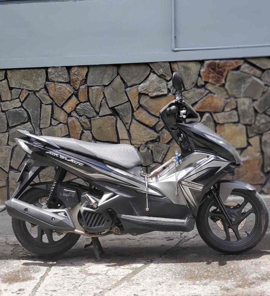 Cần bán xe Honda AB xám biển HCM 9 chủ.