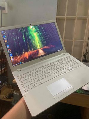 Cần bán laptop Samsung ram 8gb ssd 128, màn 15.6in. Mua bán Laptop tại Thành phố Thủ Đức Tp Hồ Chí Minh được đăng bởi Jarvis Bùi