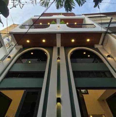 Toà nhà 19 căn hộ dịch vu cao cấp hẻm 575(4m), điện biên phủ,P1,Q3(củ)