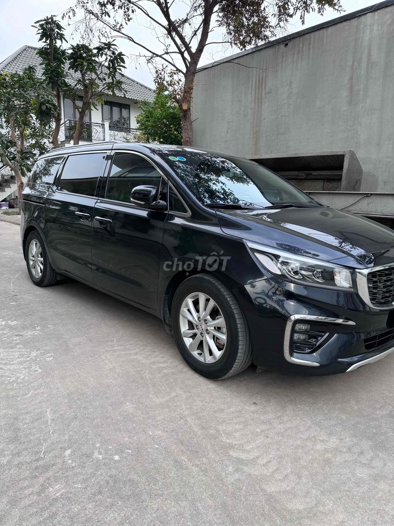 Kia Sedona 2019 - 100000 km