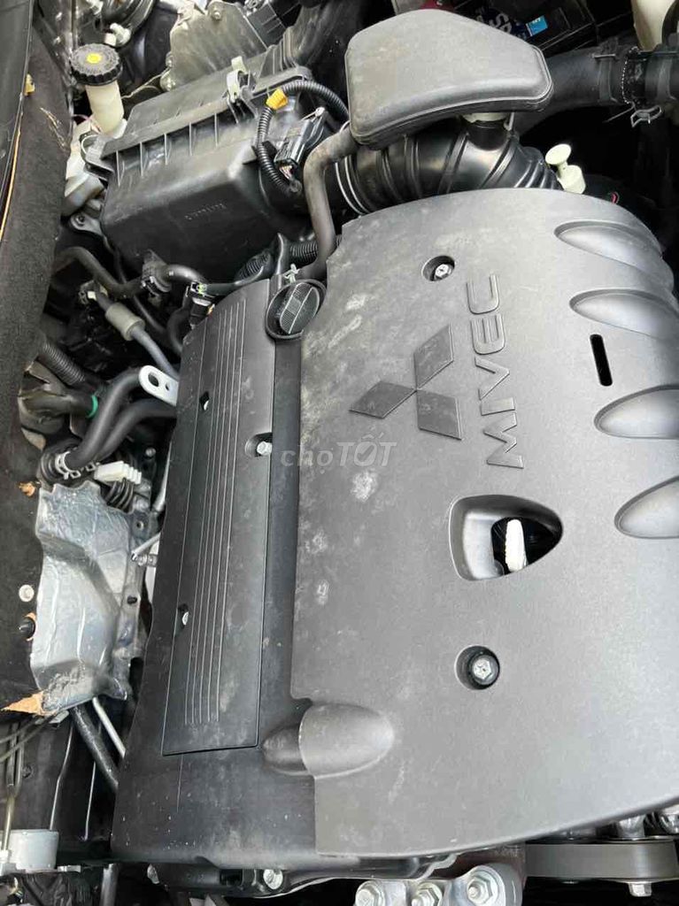 MITSUBISHI OTLANDER PRENIUM 2.0 AT SX 2018. Mua bán Ô tô tại Quận Nam Từ Liêm Hà Nội được đăng bởi Auto Anh Tuấn hình 8