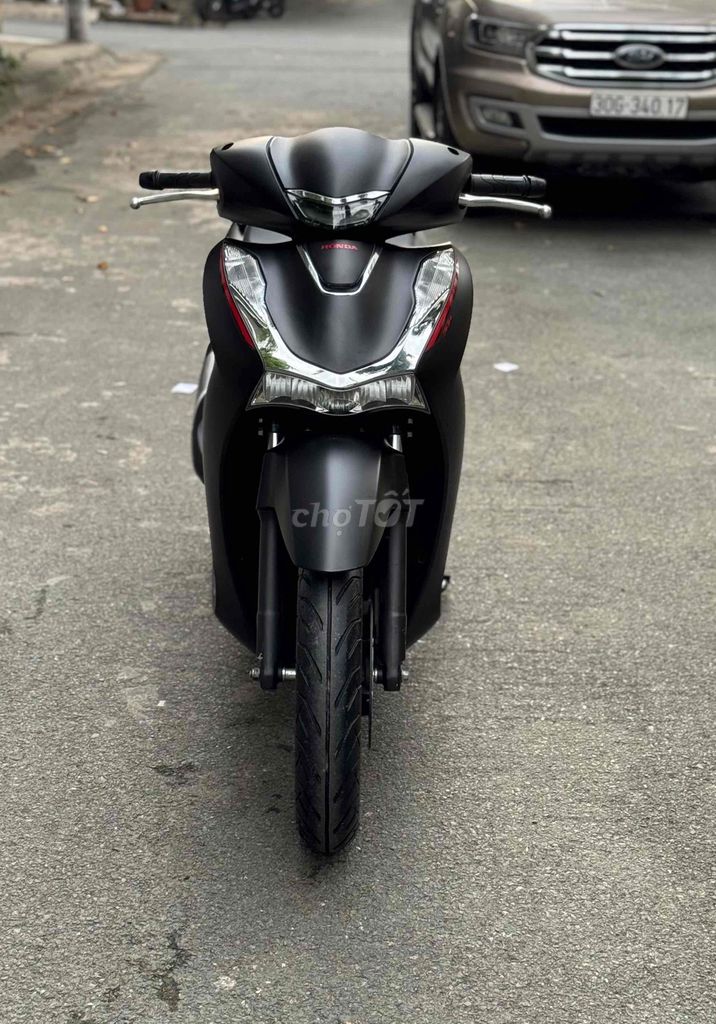 Honda SH 160i ABS 2024 Đen 1000 km. Mua bán Xe máy tại Quận Gò Vấp Tp Hồ Chí Minh được đăng bởi CHXM 86 chuyên bán xe trả góp hình 4