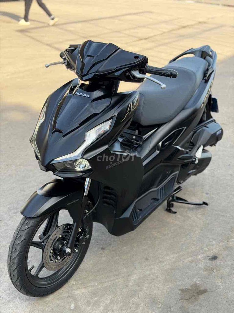 Honda Air Blade 125 4V 2025 Đen 800km. Mua bán Xe máy tại Huyện Trảng Bom Đồng Nai được đăng bởi Xe Máy Ngọc Hưng hình 5