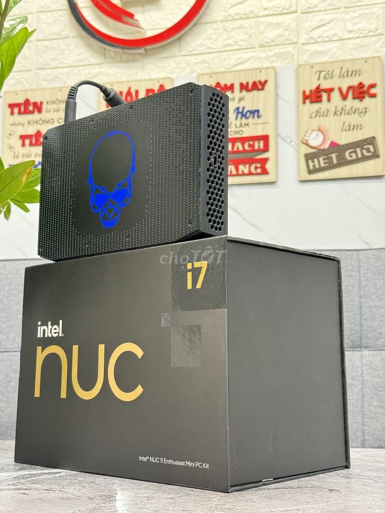 NUC 11 PHANTOM MINI PC I7 11/16/500GB/VGA 2060
