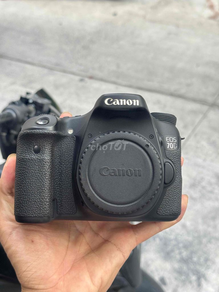 Máy ảnh Canon 70D Đen. Mua bán Máy ảnh, Máy quay tại Quận 3 Tp Hồ Chí Minh được đăng bởi Phạm Chương hình 1