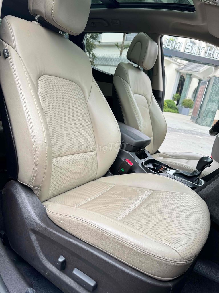 Hyundai Santa Fe 2018 2.2L 4WD - 133333 km. Mua bán Ô tô tại Quận Hà Đông Hà Nội được đăng bởi Đoàn Minh Tiến hình 11