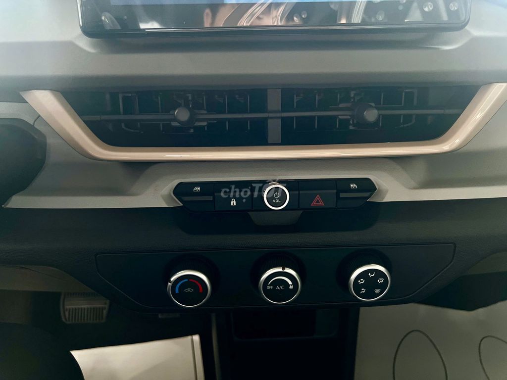 VinFast VF3 2025 màu xám xi măng. Mua bán Ô tô tại Quận 12 Tp Hồ Chí Minh được đăng bởi VinFast An Sương Quốc Lộ 1A hình 8