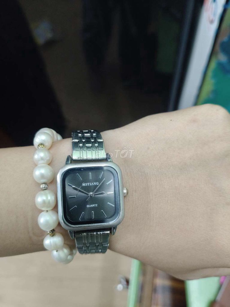 Đồng hồ đeo tay đã dán chống nước. Mua bán Đồng hồ tại Thành phố Thuận An Bình Dương được đăng bởi Máy Sấy Ngải Cứu Tươi Thảo Khí An hình 1