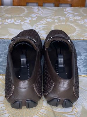 GIÀY Salvatore Ferragamo SIZE 41 SẢN XUẤT Ý. Mua bán Giày dép tại Quận 8 Tp Hồ Chí Minh được đăng bởi KỲ ANH GIÀY SI CHÍNH HÃNG
