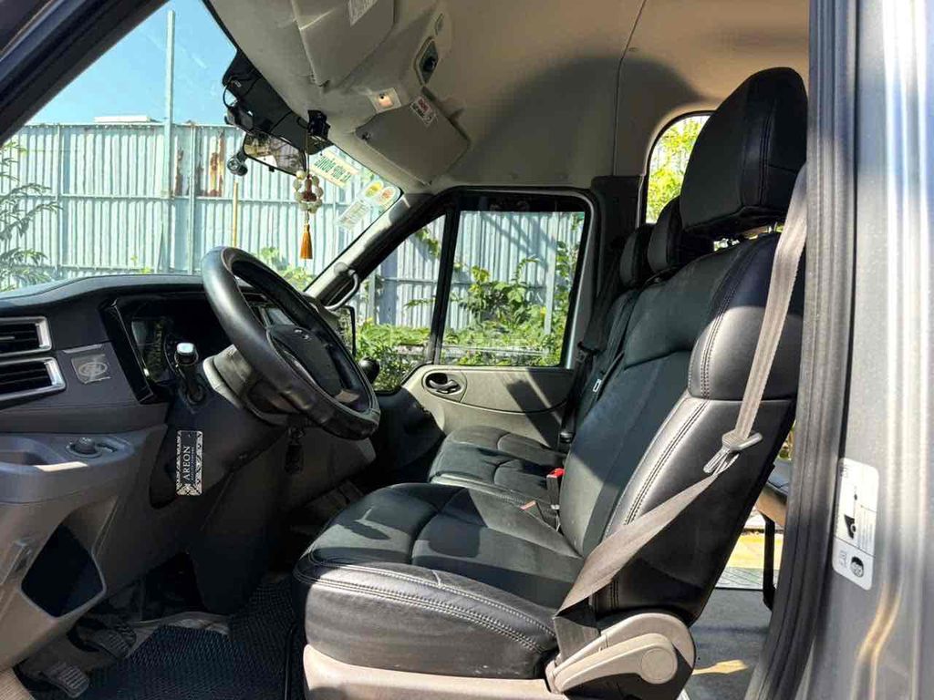 Ford Transit 2023 - 70000km. Mua bán Ô tô tại Quận Bình Tân Tp Hồ Chí Minh được đăng bởi Lê Văn hình 5