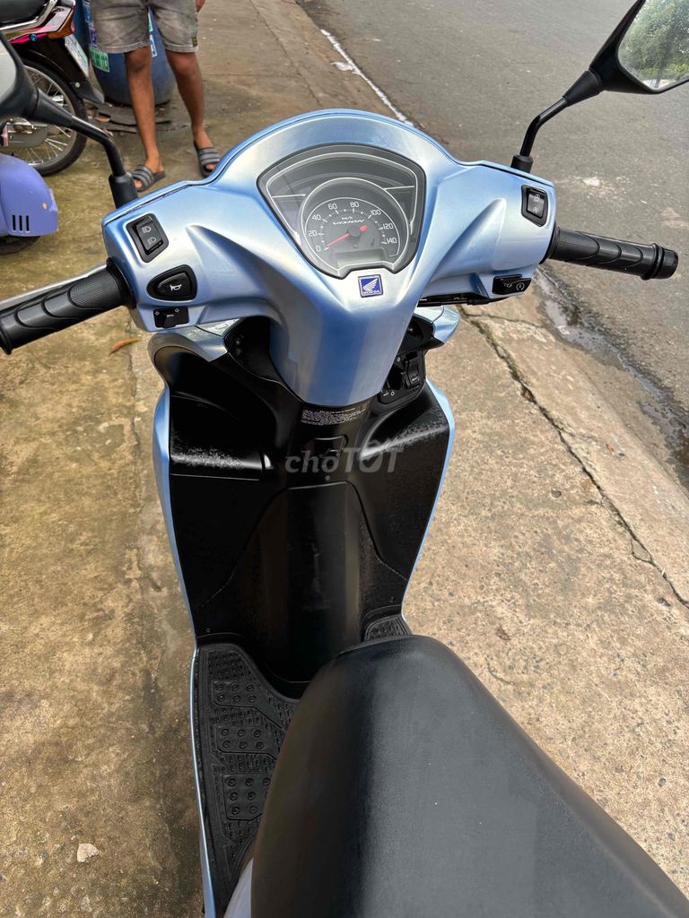 Honda Vision 2023 Đặc biệt màu Xanh. Mua bán Xe máy tại Thị xã Bến Cát Bình Dương được đăng bởi xe máy trả góp tín nghĩa  hình 4