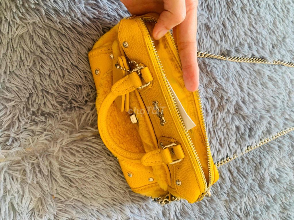 BÁN TÚI XÁCH COACH VÀNG