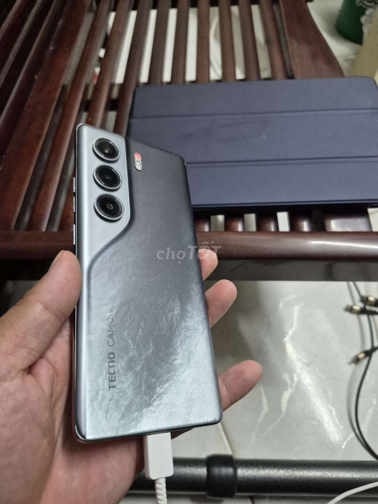 Tecno Camon 40 pro. Mua bán Điện thoại tại Thành phố Thủ Đức Tp Hồ Chí Minh được đăng bởi Thiện Nguyễn hình 1