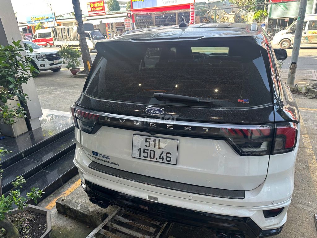 Ford Everest 2024 Titanium+ 2.0 AT 4x4 - 19000 km. Mua bán Ô tô tại Quận Tân Phú Tp Hồ Chí Minh được đăng bởi FORD Bến Thành Xe Đã Qua Sử Dụng hình 4