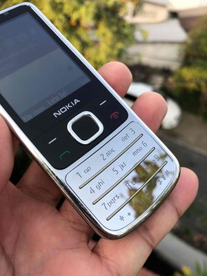 Nokia 6700c bạc bóng zin cứng