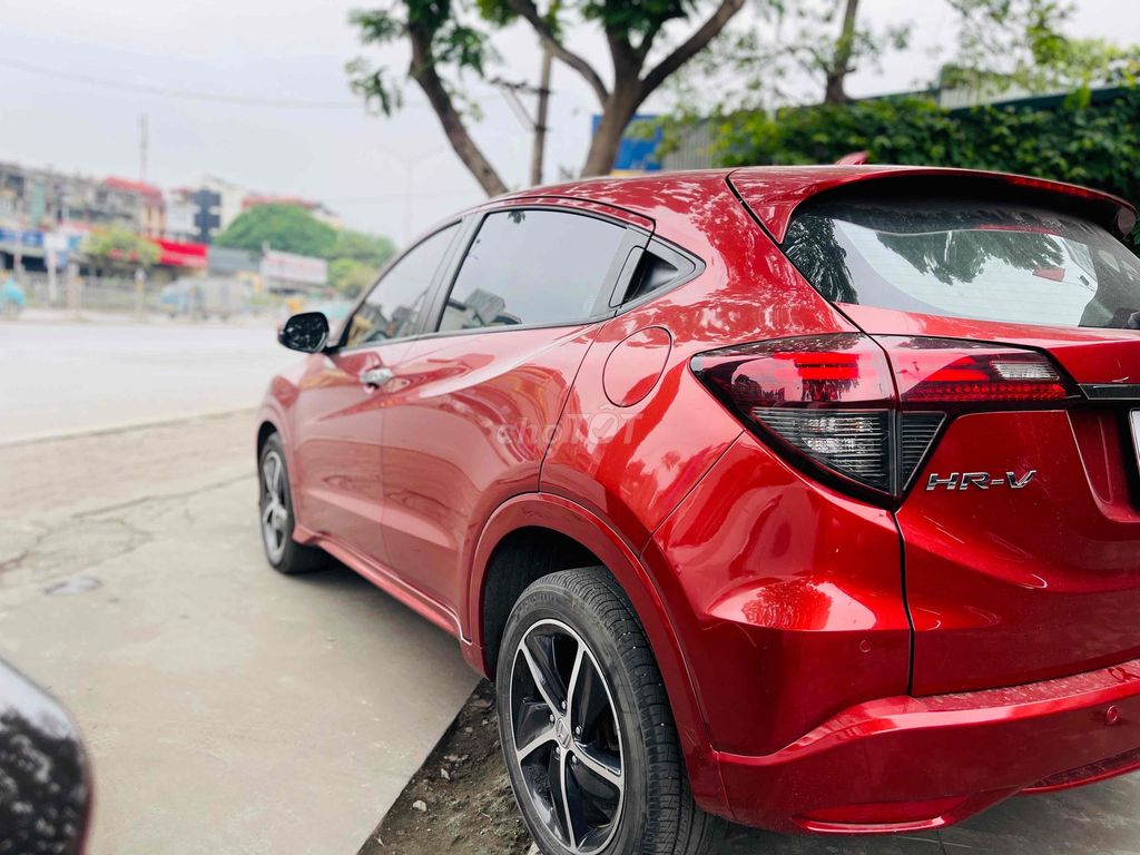 Honda HRV đăng ký 2022 một chủ!. Mua bán Ô tô tại Quận Hoàng Mai Hà Nội được đăng bởi Phạm quang đồng hình 6