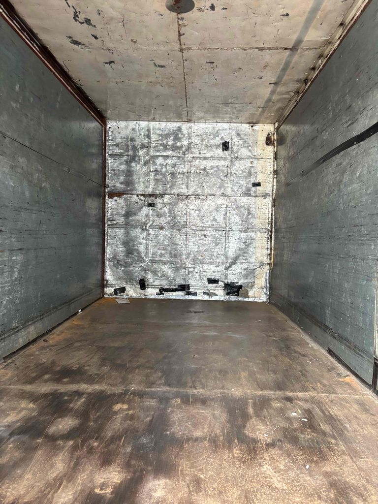 Isuzu 1,4t đời 2011 thùng kín 4,4*1,9*2 m máy lạnh. Mua bán Xe tải, xe ben tại Huyện Bình Chánh Tp Hồ Chí Minh được đăng bởi Vi hình 3