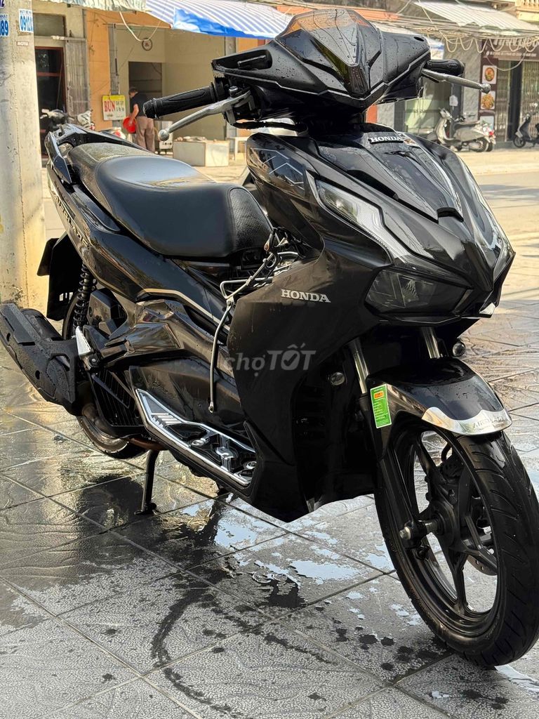 Honda Air Blade 125cc 2021 Đen. Mua bán Xe máy tại Thành phố Nam Định Nam Định được đăng bởi Bảo Nhi Trần hình 1