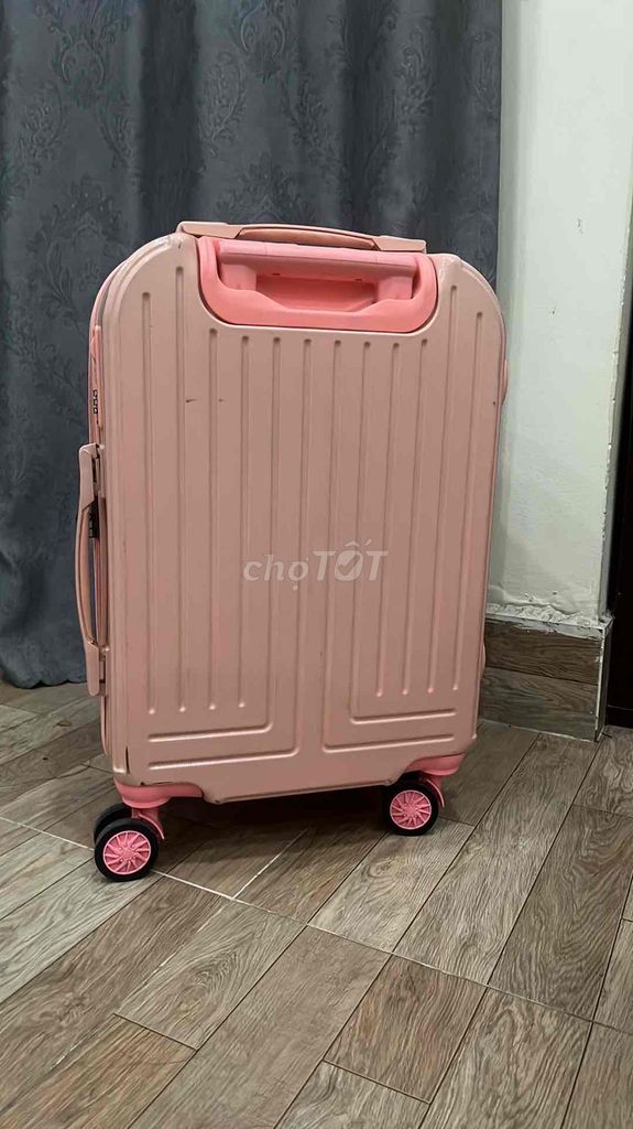 Vali kéo nữ nhựa Hồng. Mua bán Túi xách tại Quận 8 Tp Hồ Chí Minh được đăng bởi Uyên hình 1