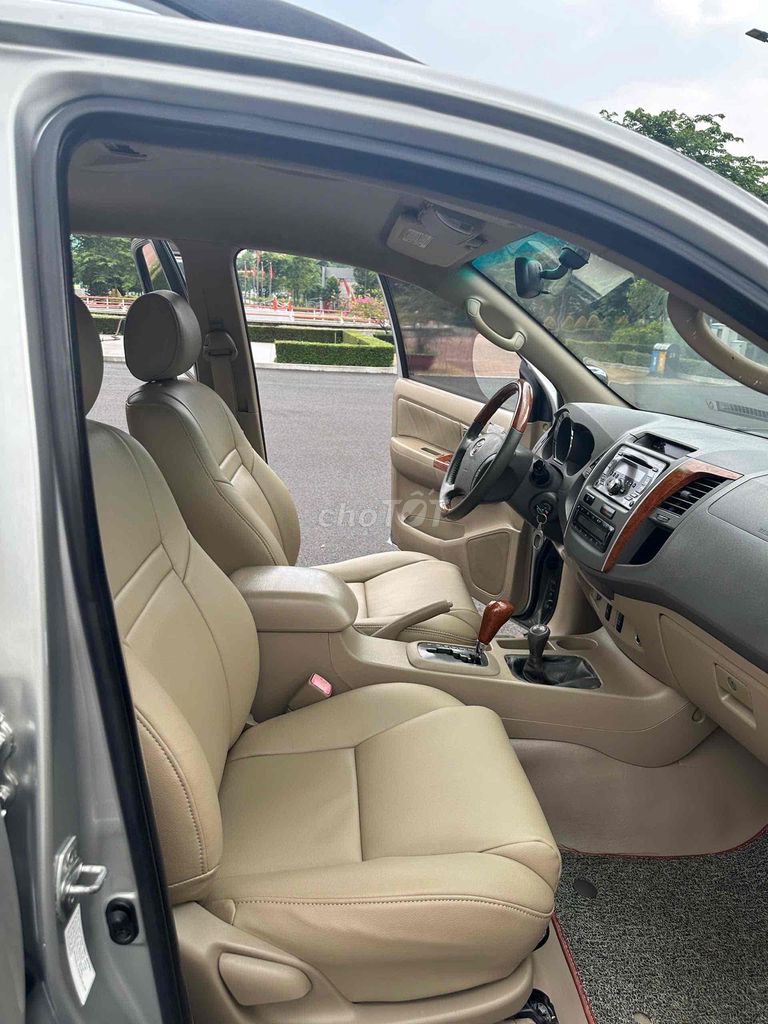 Toyota Fortuner 2009 -AT