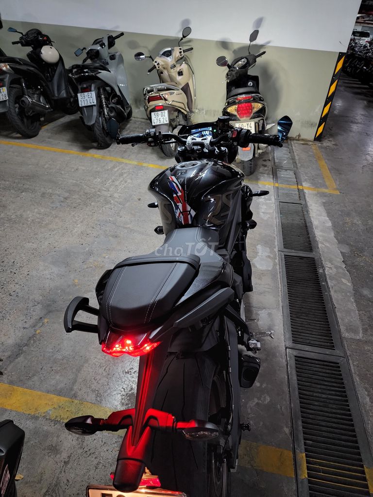 Triumph Street Triple 765 RS 2022 Đen carbon. Mua bán Xe máy tại Quận Bình Thạnh Tp Hồ Chí Minh được đăng bởi Tri Khai Han hình 3