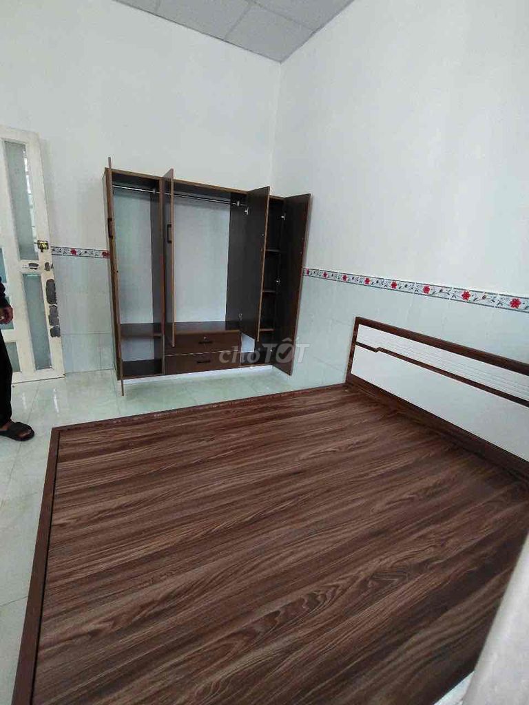 Giường ngủ Gỗ MDF 1m8 nâu trơn newishn. Mua bán Giường, chăn ga gối nệm tại Thành phố Biên Hòa Đồng Nai được đăng bởi hà lê hình 1