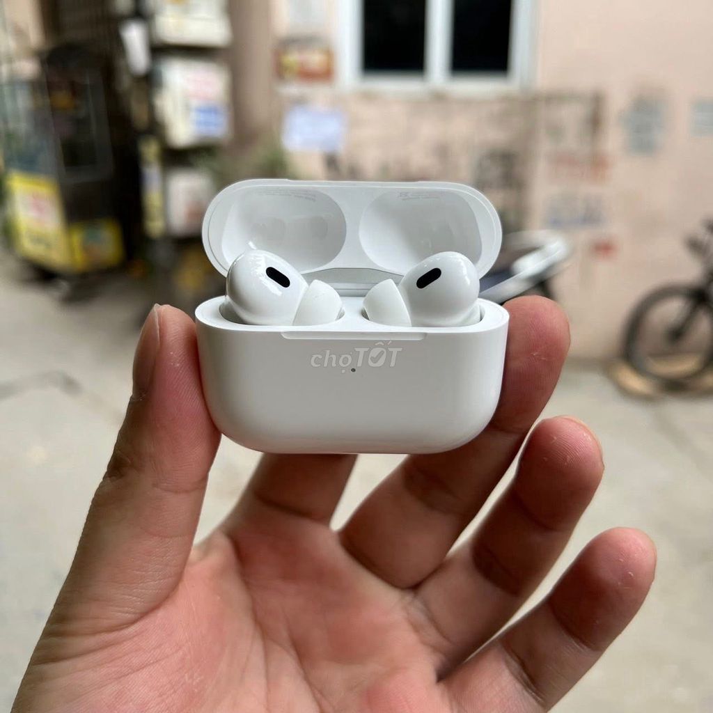 Tai nghe Apple AirPods Pro 2 Trắng Cũ. Mua bán Tivi, Âm thanh tại Thành phố Đà Lạt Lâm Đồng được đăng bởi THI THANH NGA CAO hình 1