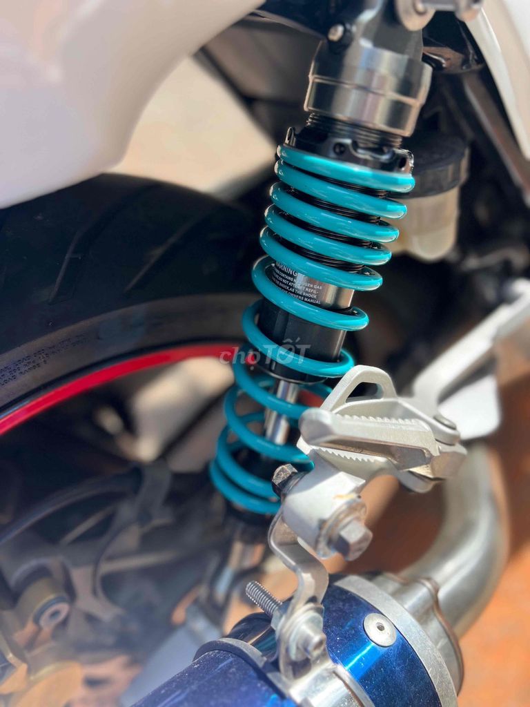 Honda CB400 Revo Fi 2008 Trắng. Mua bán Xe máy tại Quận Gò Vấp Tp Hồ Chí Minh được đăng bởi Minh Tùng hình 9