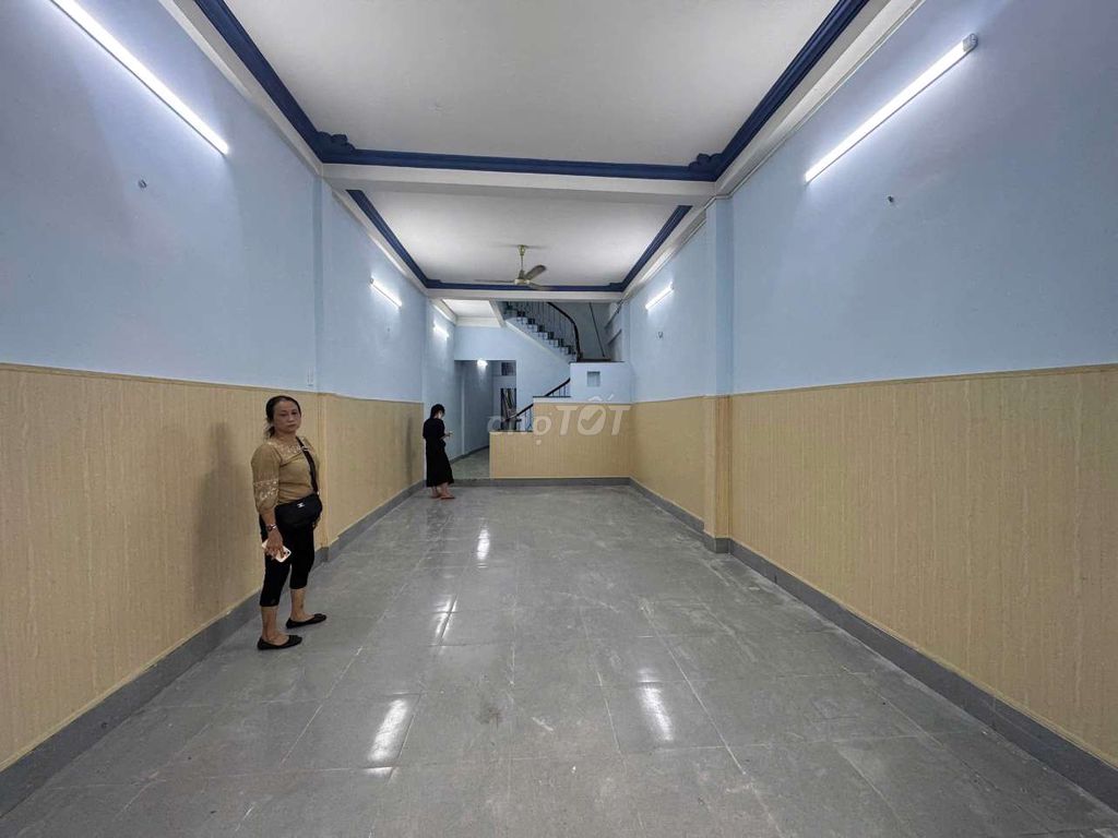 Rent · 2 bd · 90 м² · Quận Tân Bình, ул. Đường Võ Thành Trang